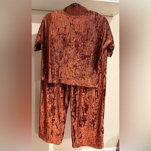 Banana Republic Copper Velvet. Two-piece set.